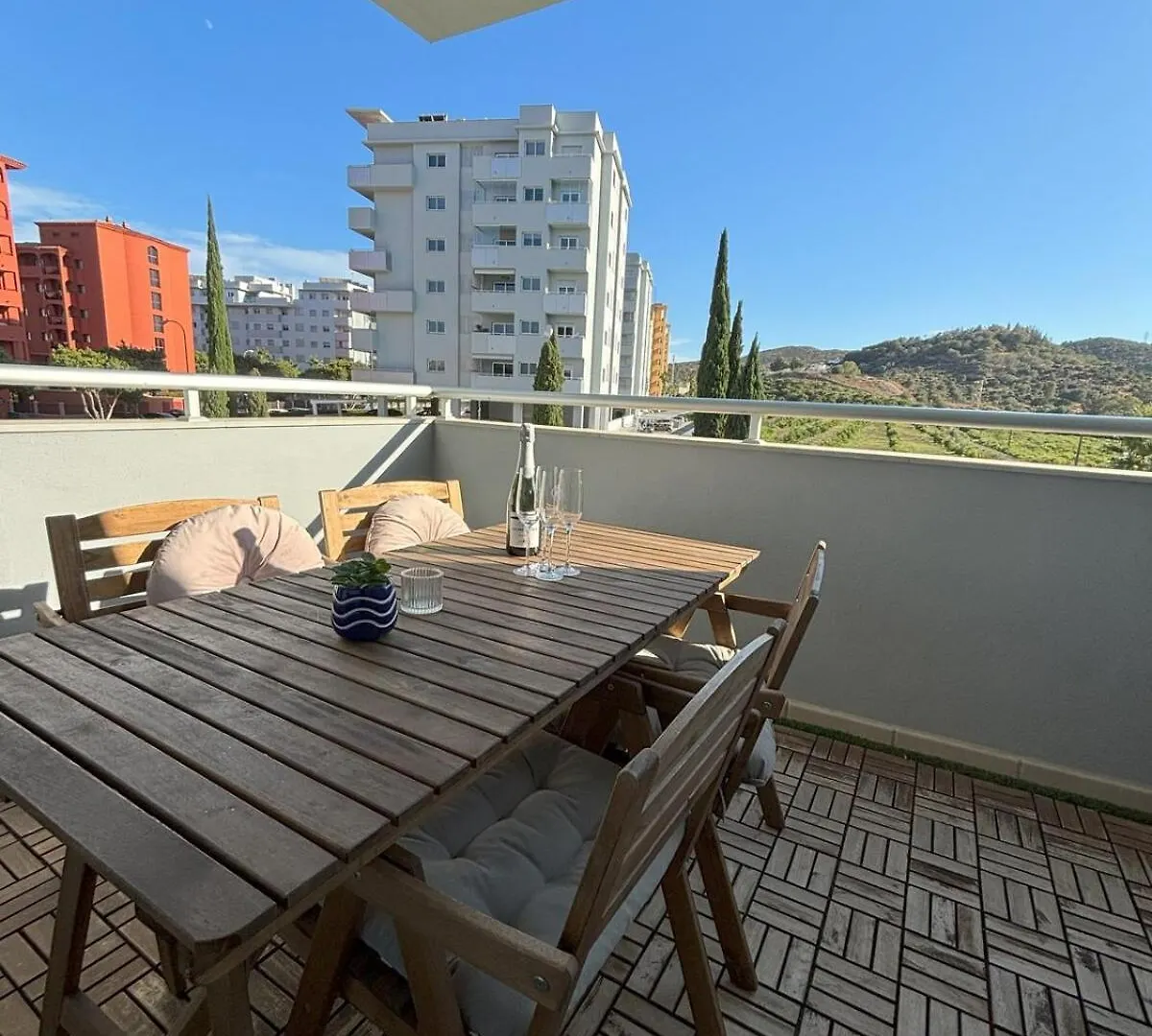 San Miguel - 2 Bed And 2 Bath - Miramar Shopping Apartment Fuengirola