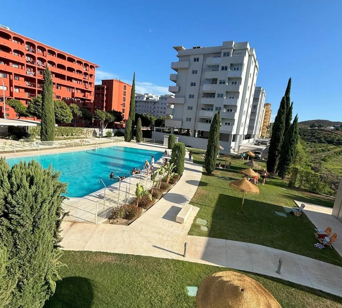 San Miguel - 2 Bed And 2 Bath - Miramar Shopping Apartment Fuengirola