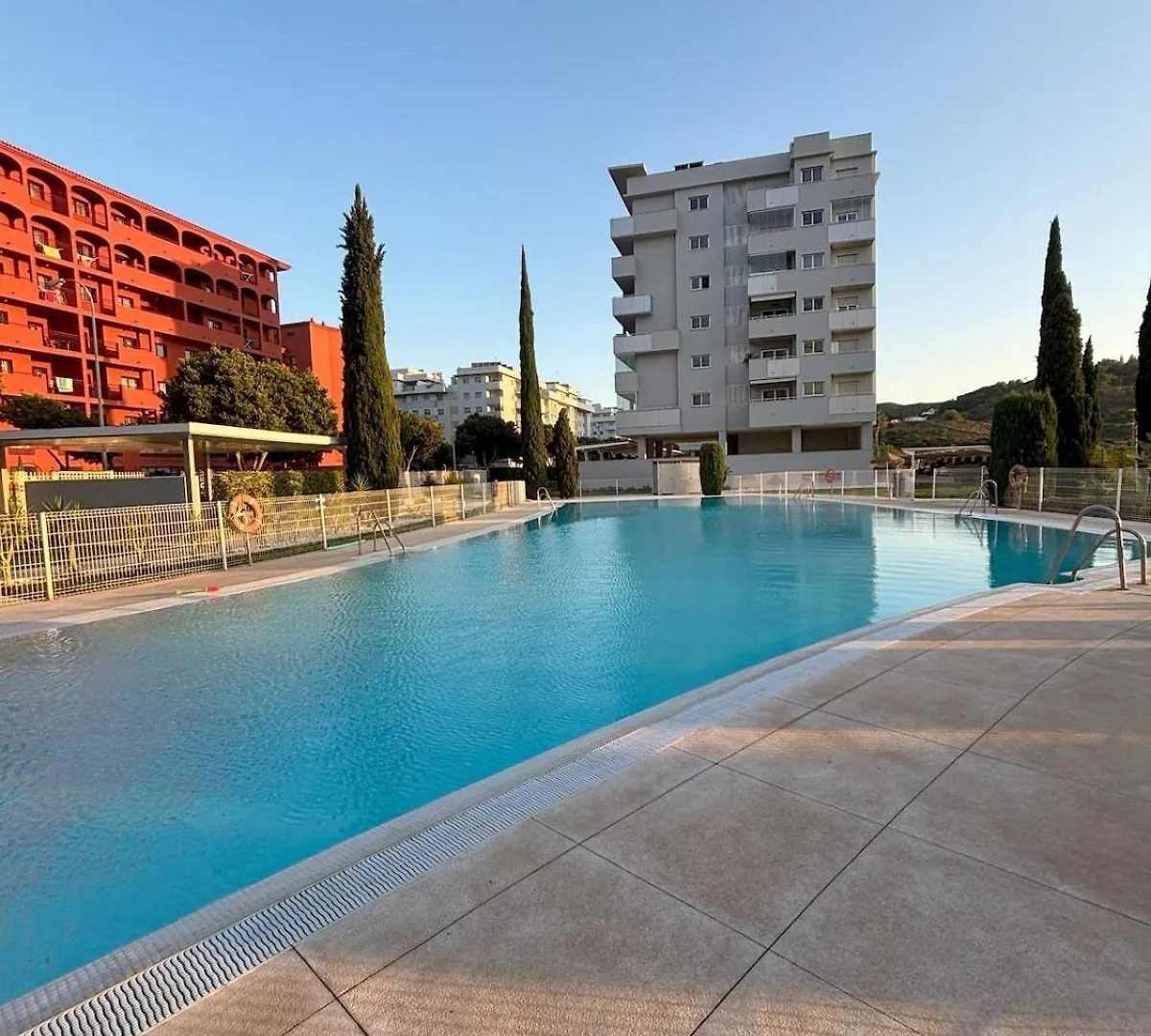 San Miguel - 2 Bed And 2 Bath - Miramar Shopping Apartment Fuengirola Spain